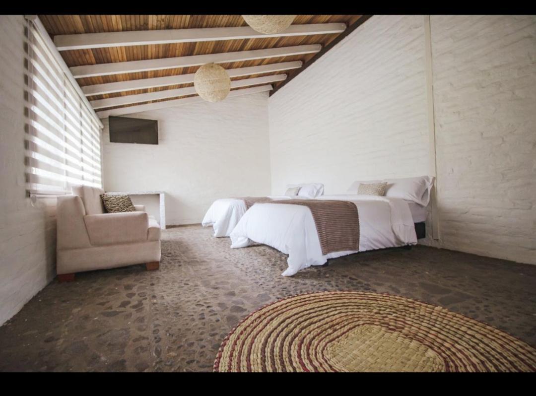 Rustic Quinta La Aurora Bed & Breakfast Banos  Bagian luar foto